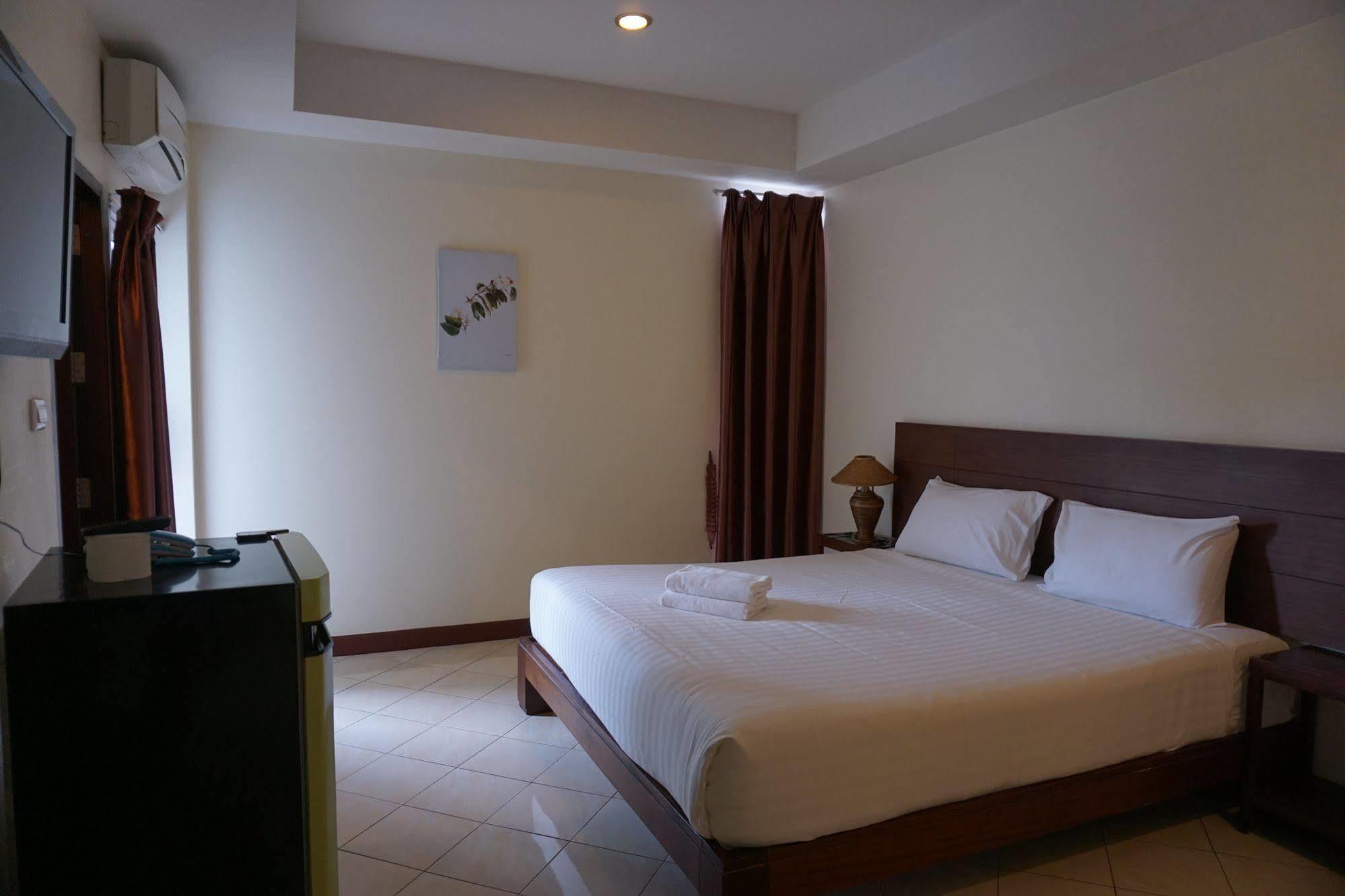 The One Residence Udon Thani Exterior foto